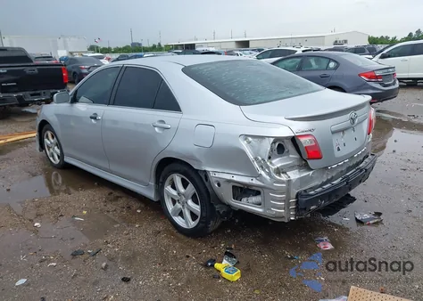 2008 Toyota Camry Se z USA, uszkodzony, nr VIN 4T1BE46K48U199550